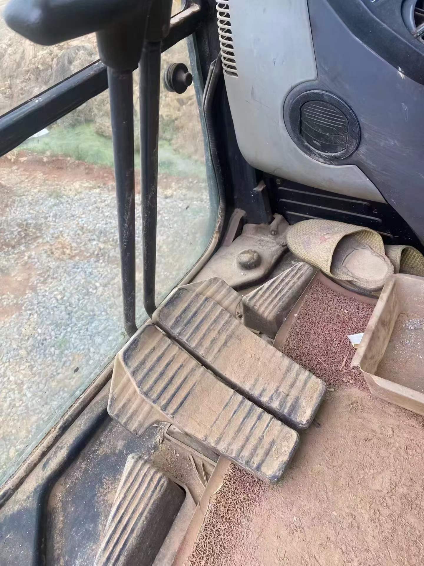 Buy Komatsu PC200 Used Excavator / 5