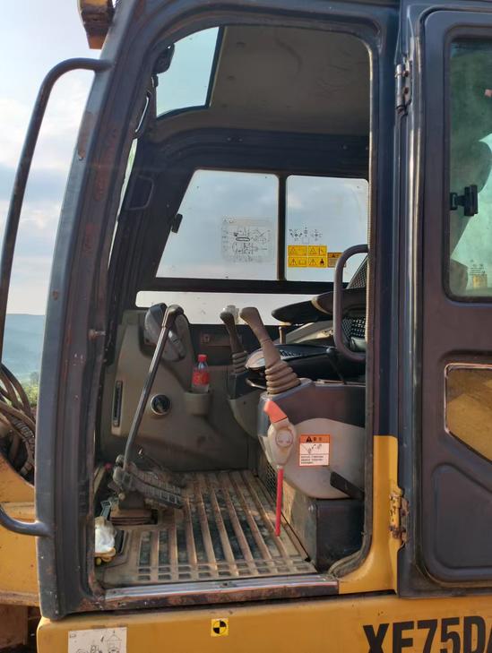 Buy XCMG XE55D Used Excavator / 1