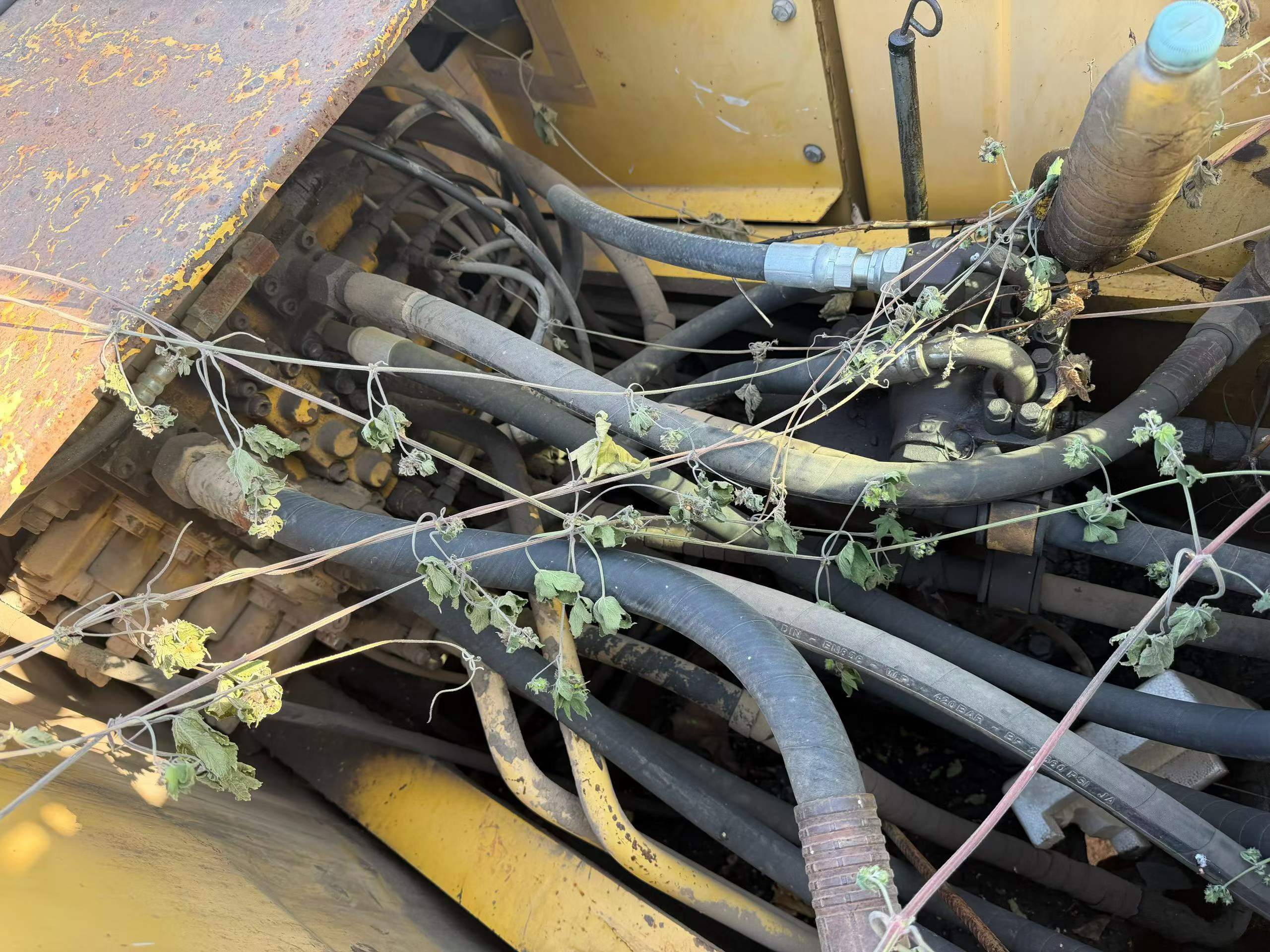 Buy Komatsu PC210 Used Excavator / 6