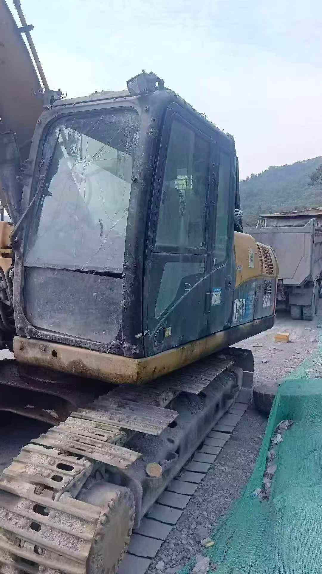 Buy Caterpillar 320D Used Excavator / 4