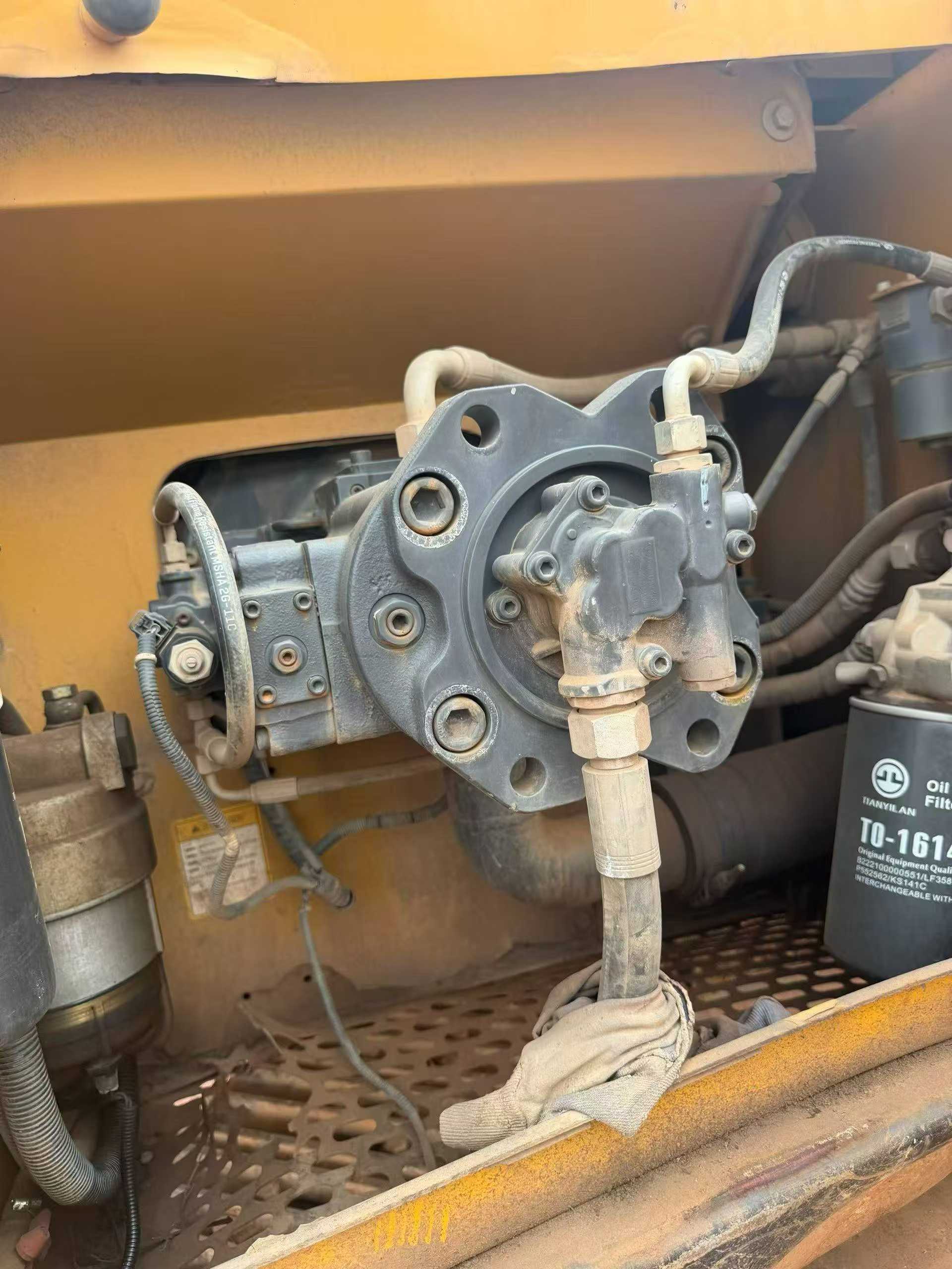 Buy Sany SY215C-8 Used Excavator / 6