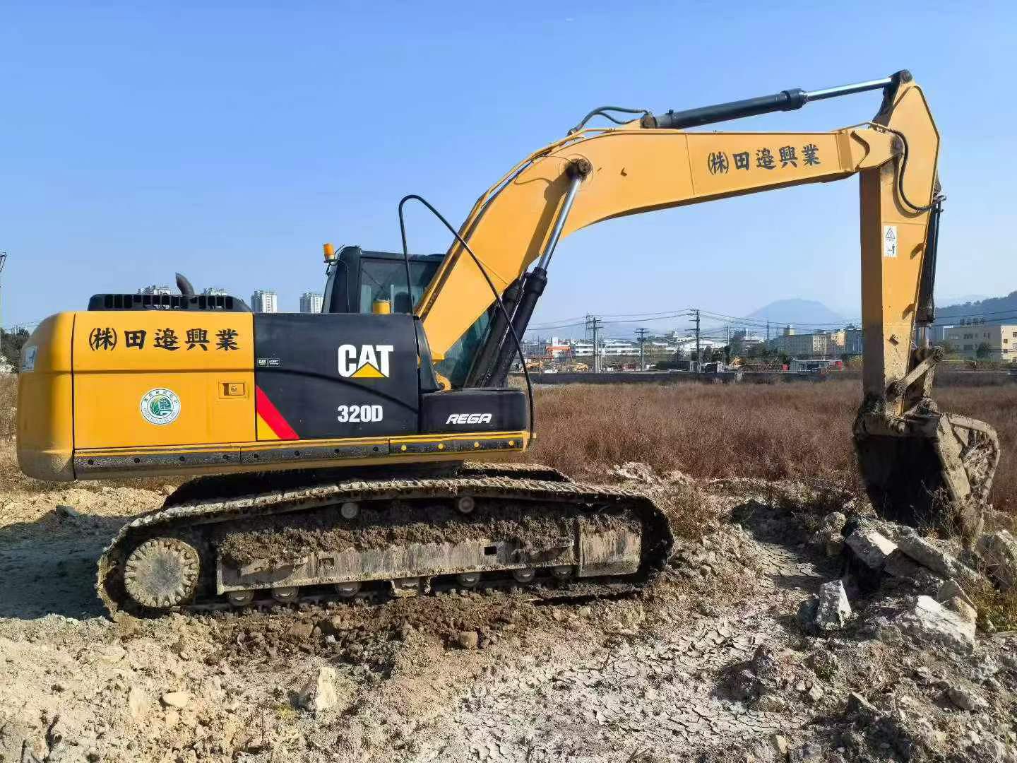 Buy Caterpillar 320A Used Excavator / 3