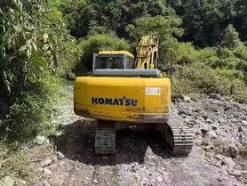 Buy Komatsu PC160-6 Used Excavator / 4 Buy Komatsu PC160-6 Used Excavator / 4