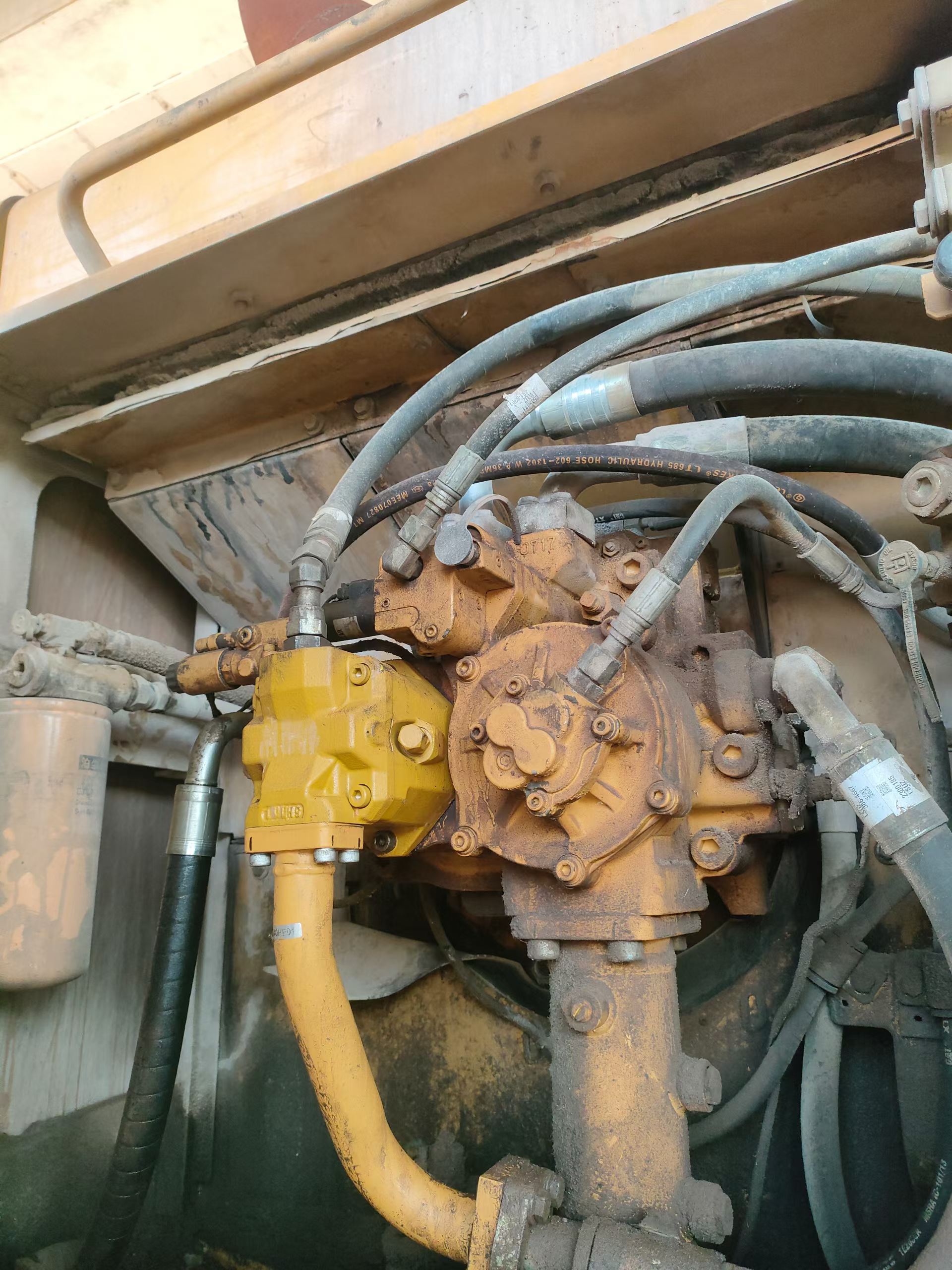 Buy Caterpillar 349E Used Excavator / 9