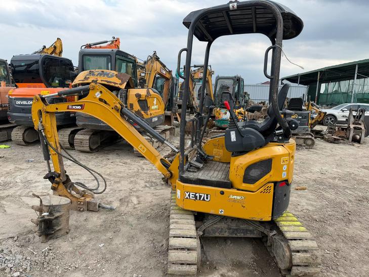 Buy XCMG XE17U Used Excavator / 1
