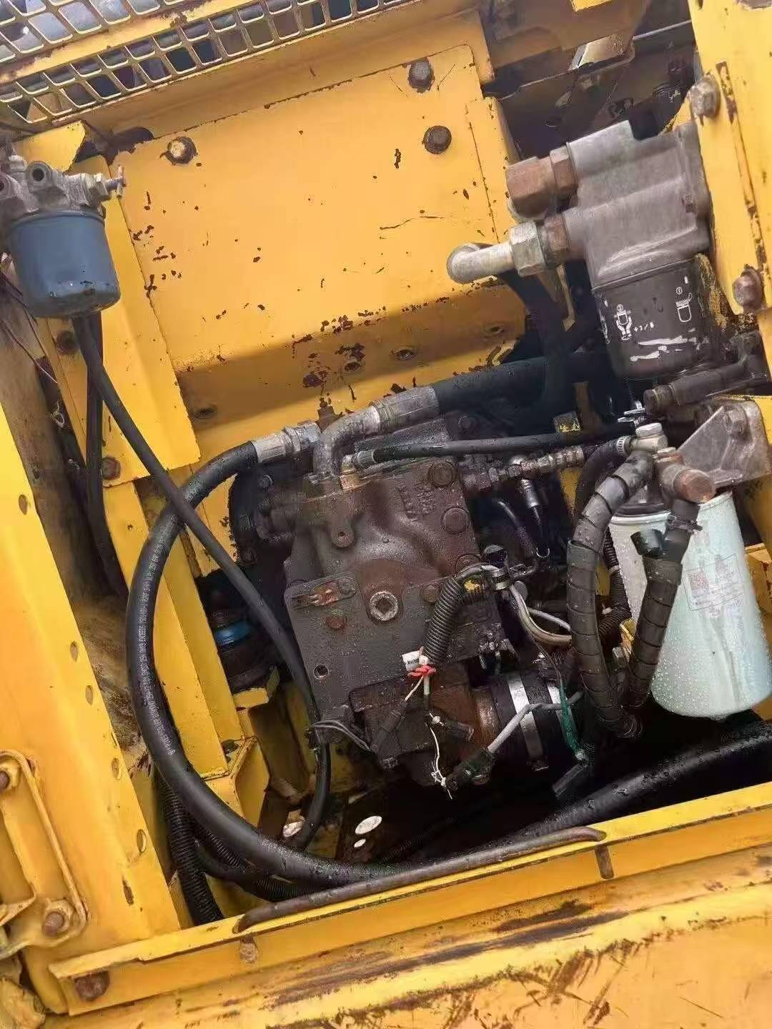 Buy Komatsu PC130-7 Used Excavator / 8