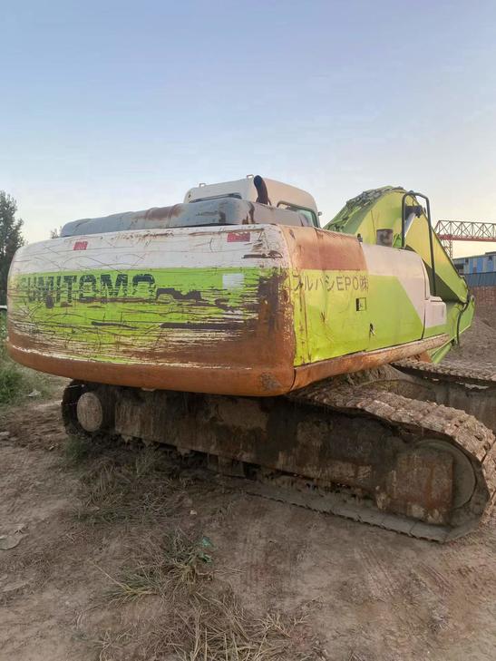 Buy Sumitomo SH200 Used Excavator / 1