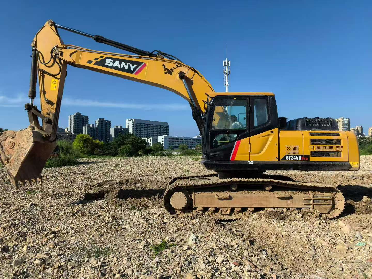 Buy Sany SY245H Used Excavator / 4