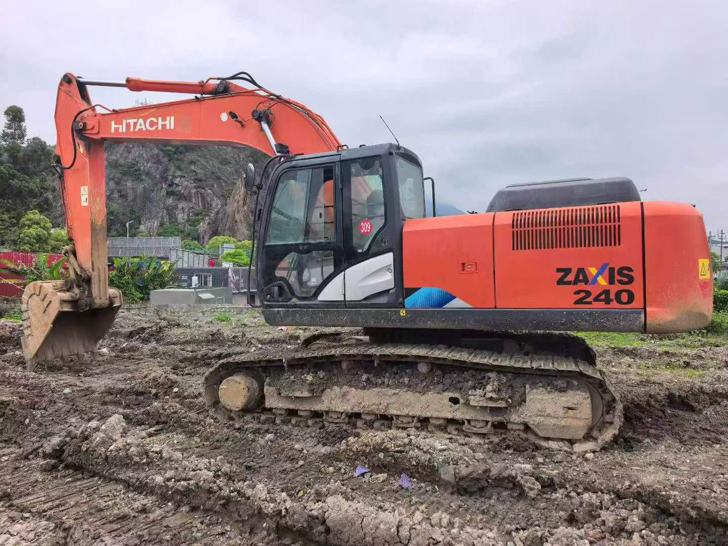 Buy Hitachi ZX240-5A Used Excavator / 4