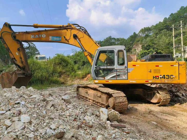Buy Kato Used Excavator / 1
