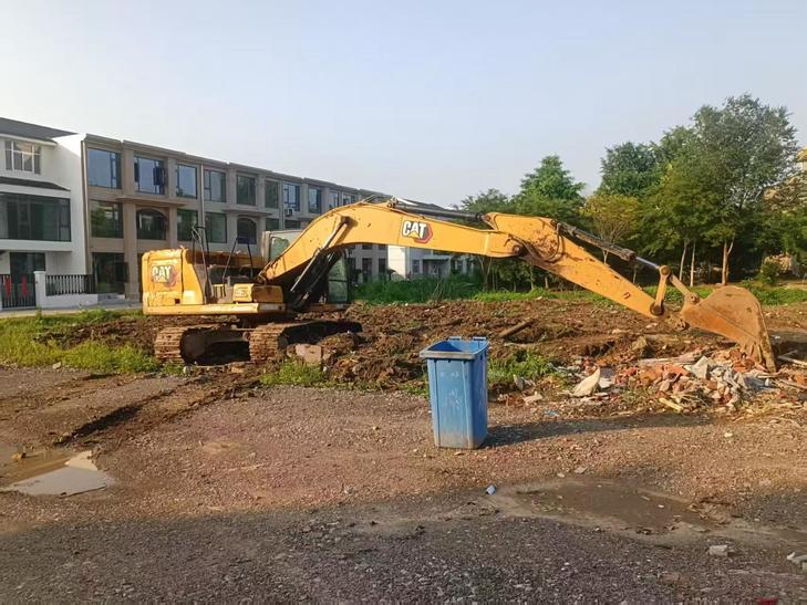 Buy Caterpillar 320GC Used Excavator / 1