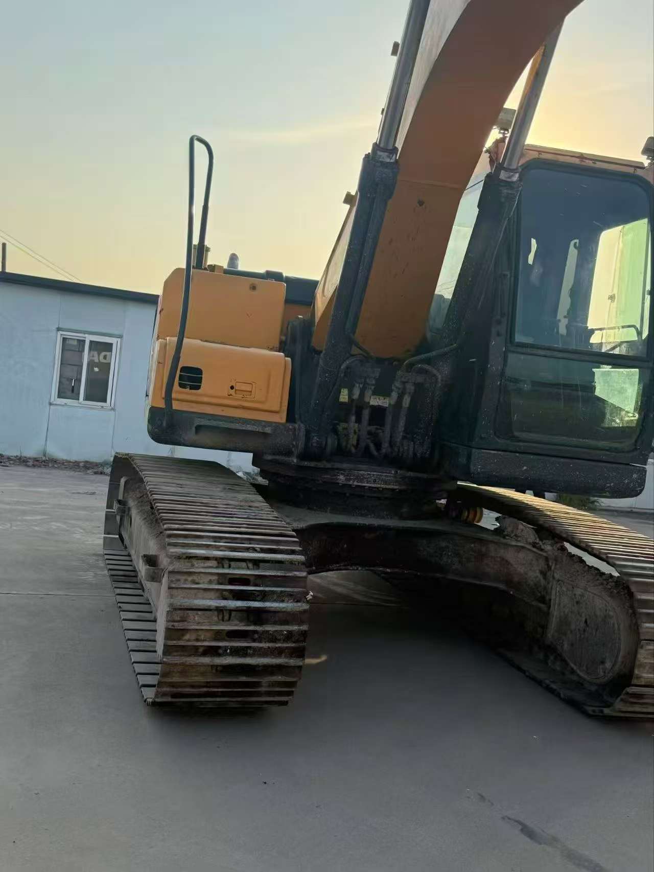 Buy Hyundai R215-7 Used Excavator / 3