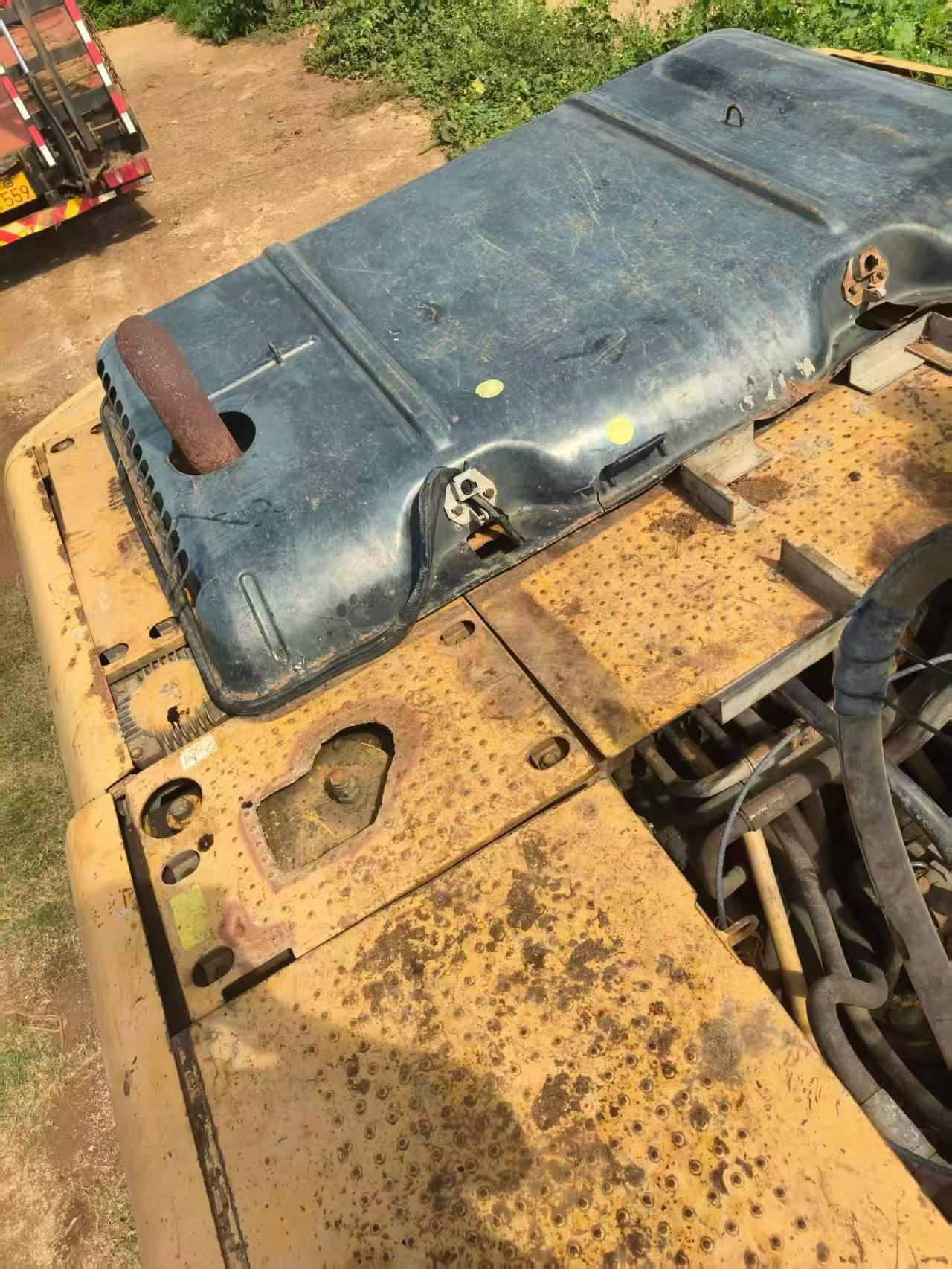 Buy Caterpillar 320D Used Excavator / 5