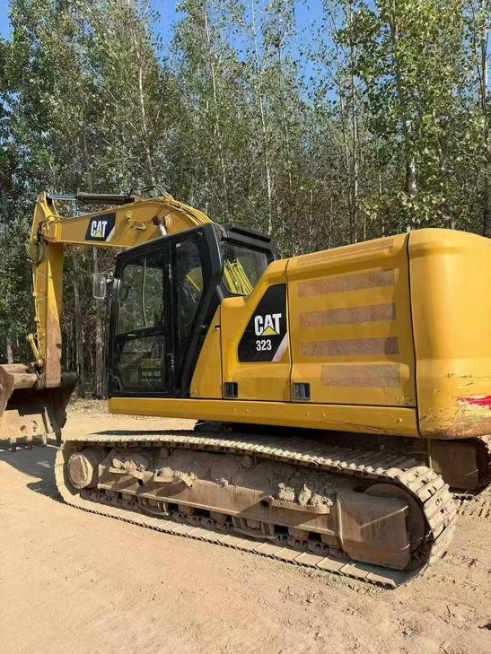 Buy Caterpillar 323 Used Excavator / 1