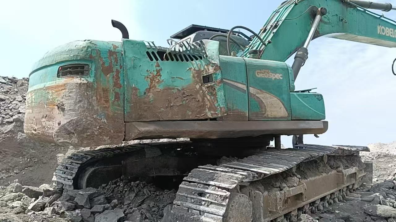 Buy Kobelco SK270D Used Excavator / 3