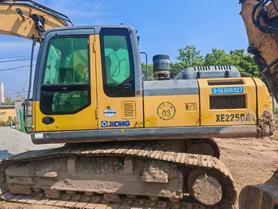 Buy XCMG XE215 Used Excavator / 2 Buy XCMG XE215 Used Excavator / 2