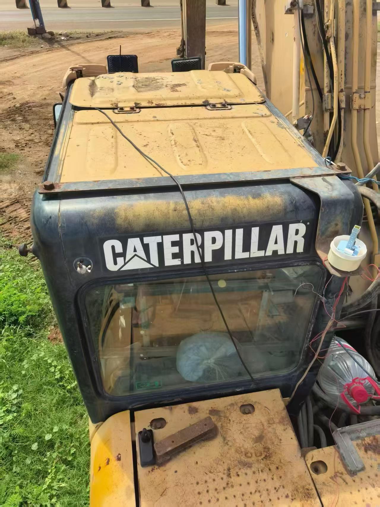 Buy Caterpillar 320D Used Excavator / 8