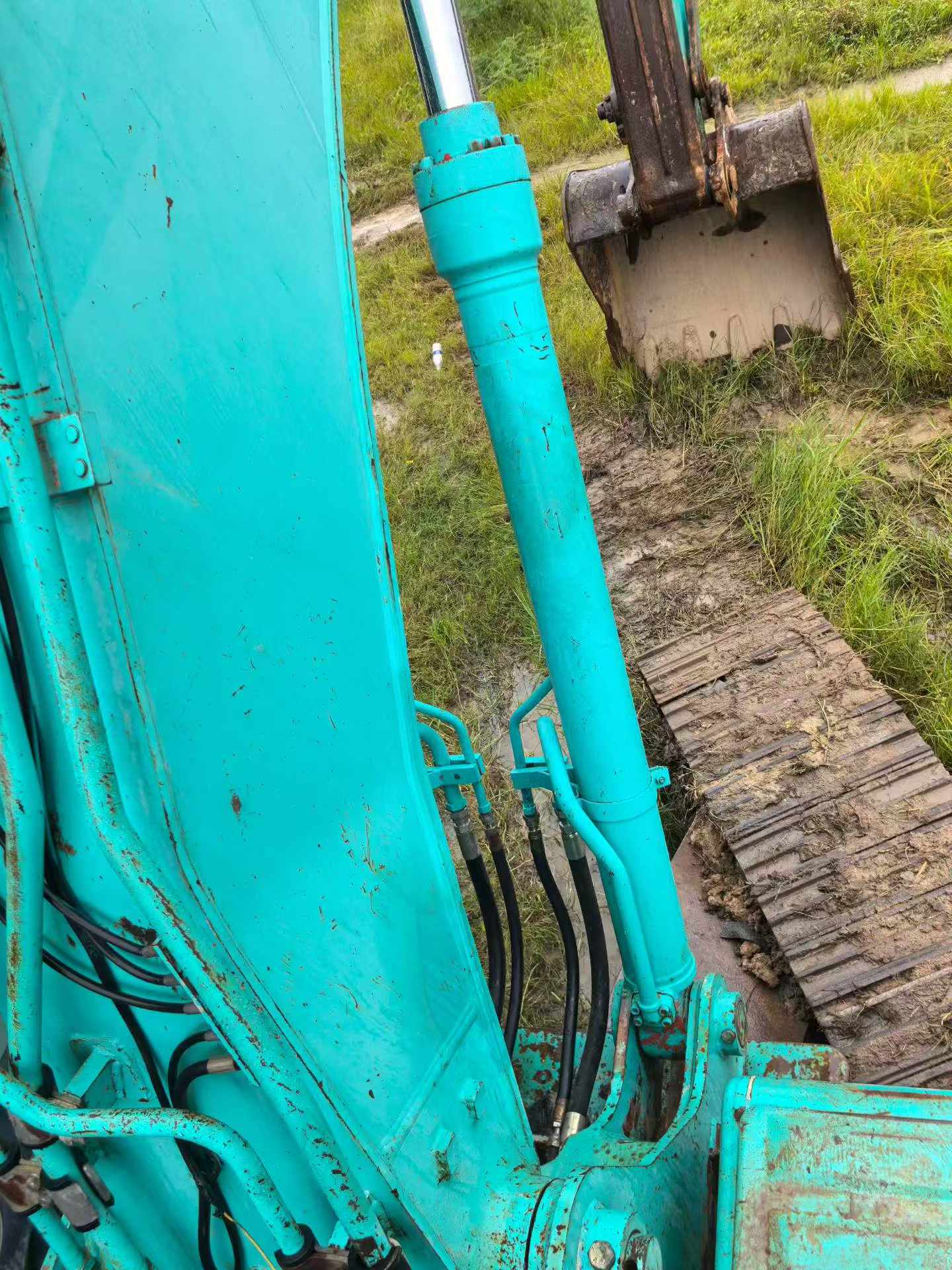 Buy Kobelco SK210-6 Used Excavator / 5