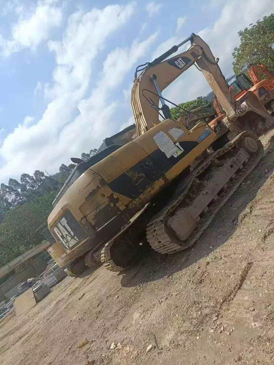 Buy Caterpillar 324D Used Excavator / 1