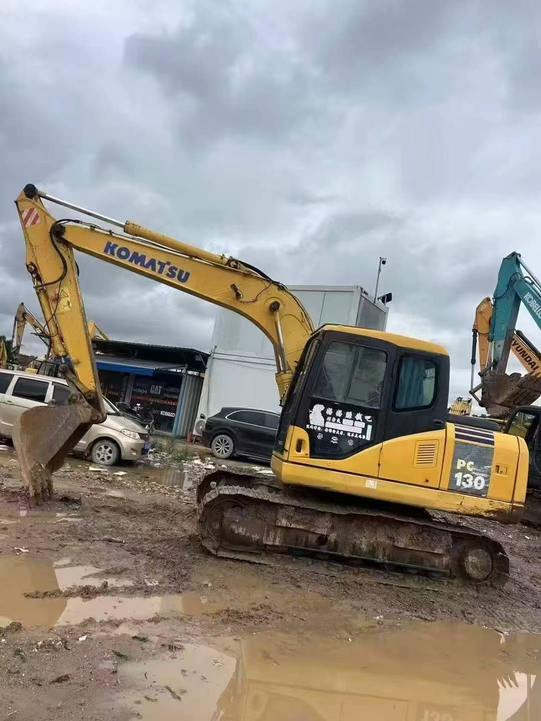 Buy Komatsu PC130-7 Used Excavator / 2