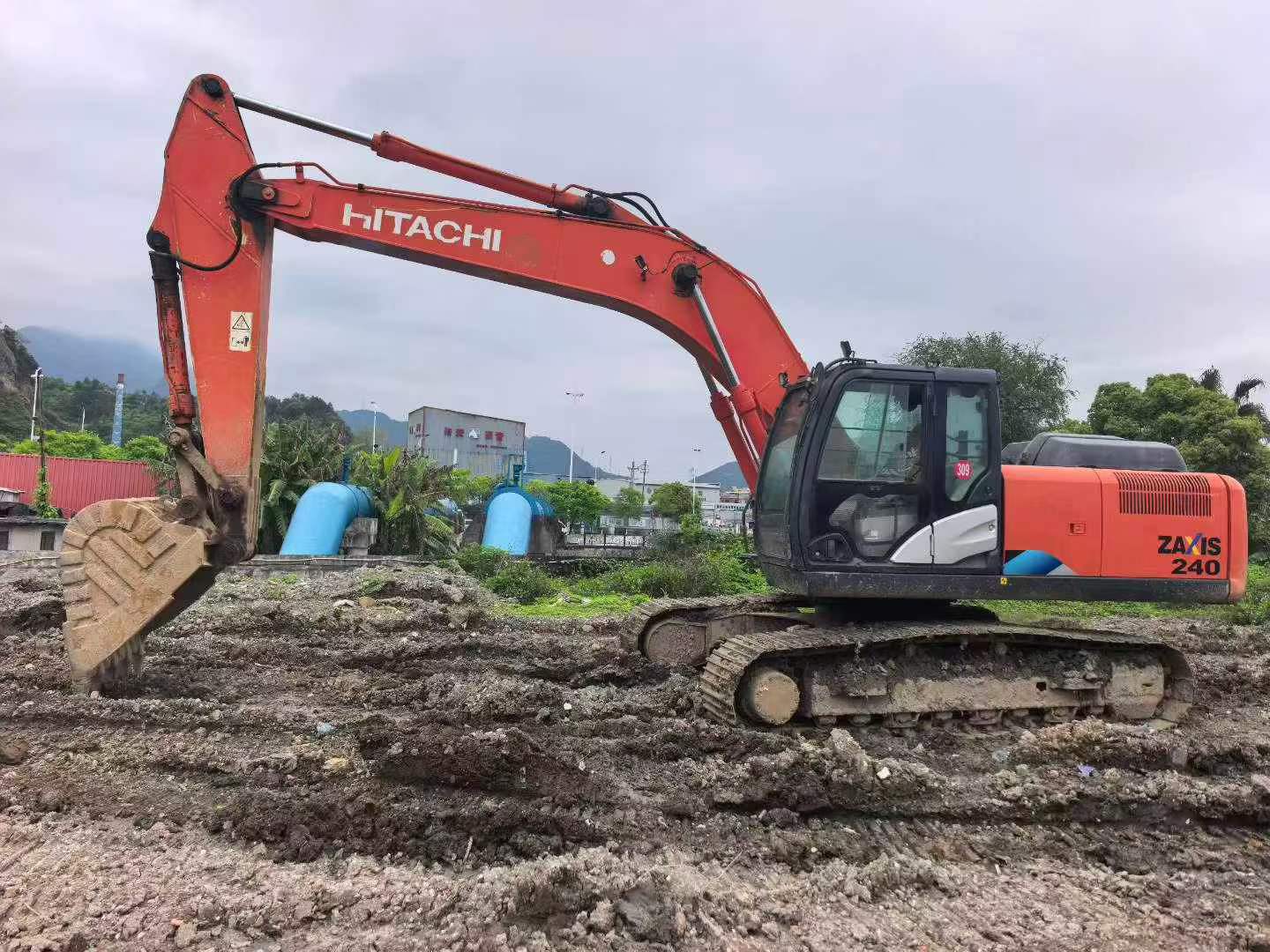 Buy Hitachi ZX240-5A Used Excavator / 5