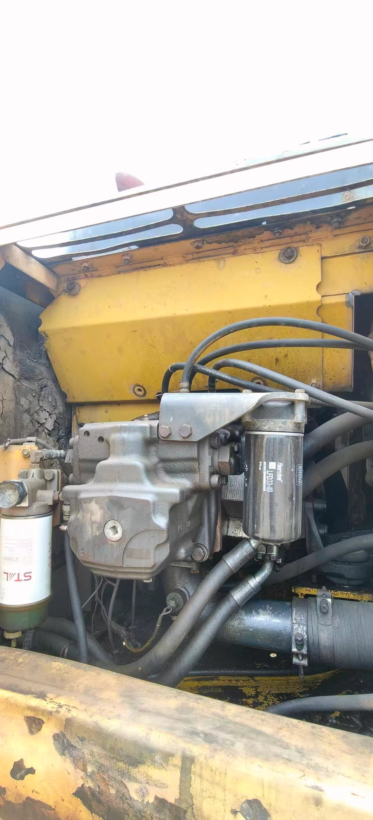 Buy Komatsu PC200-8 Used Excavator / 3