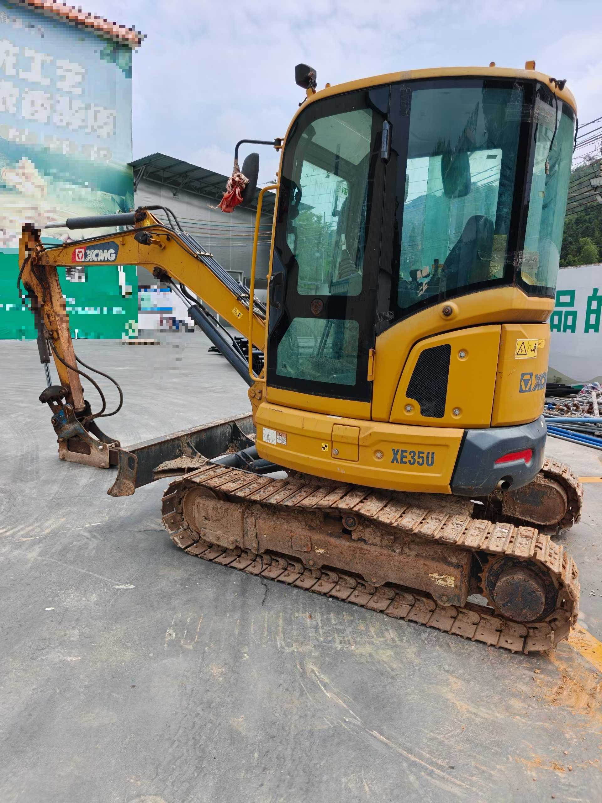 Buy XCMG XE35U Used Excavator / 2