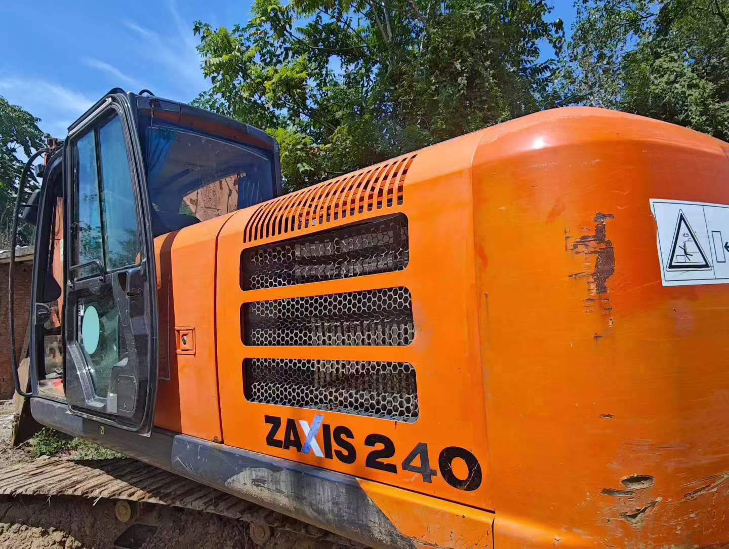 Buy Hitachi ZX200-5G Used Excavator / 7
