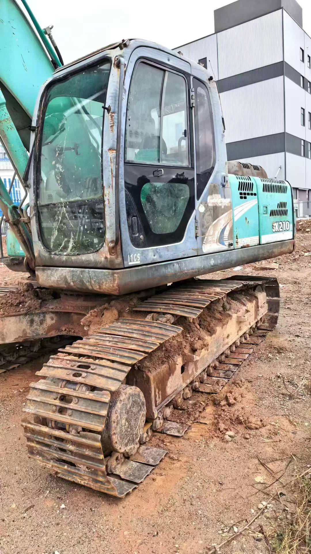 Buy Kobelco SK210-6 Used Excavator / 4