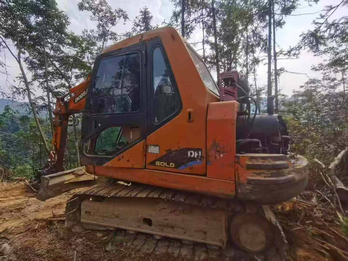 Buy Doosan DH80 Used Excavator / 3