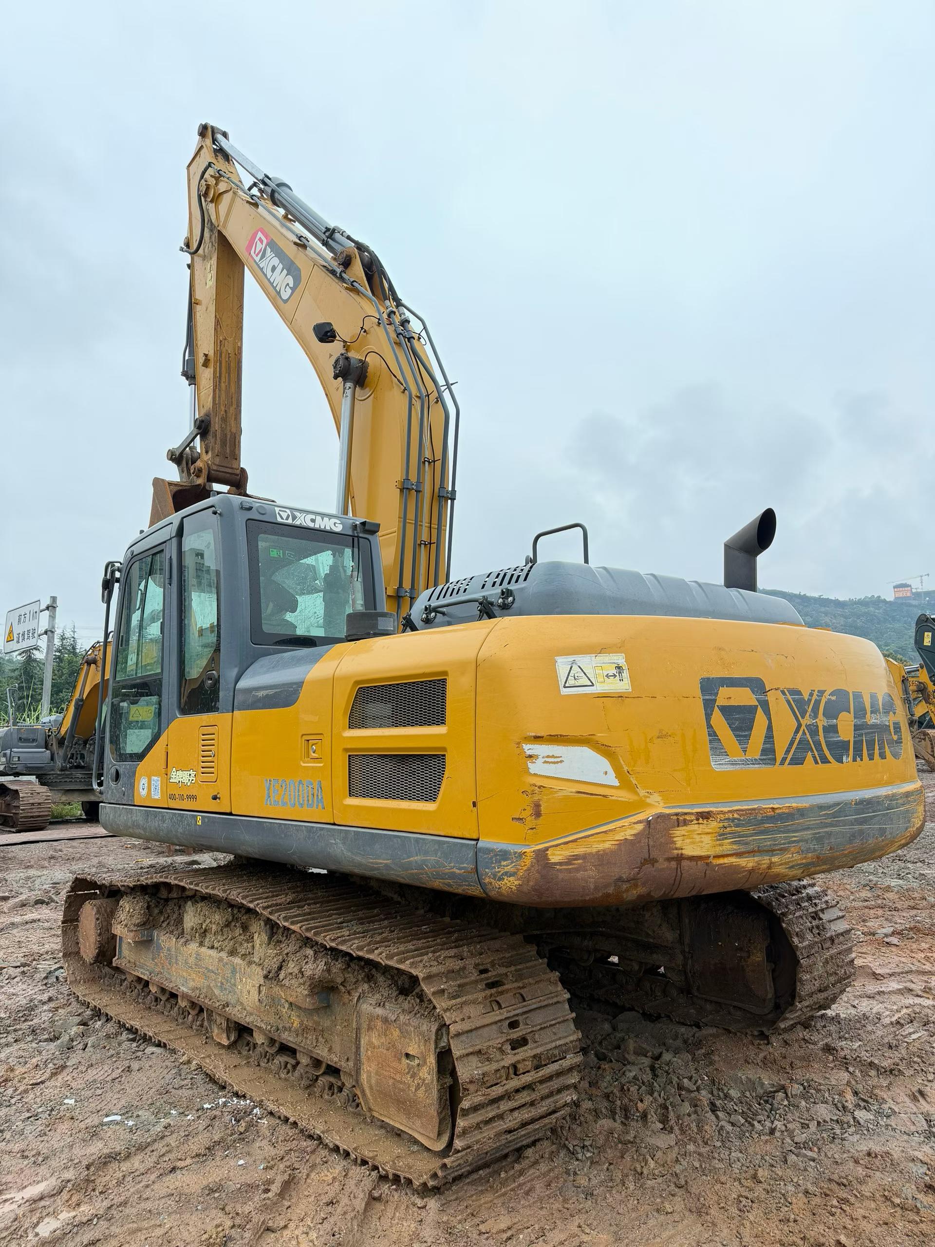 Buy XCMG XE200DA Used Excavator / 2