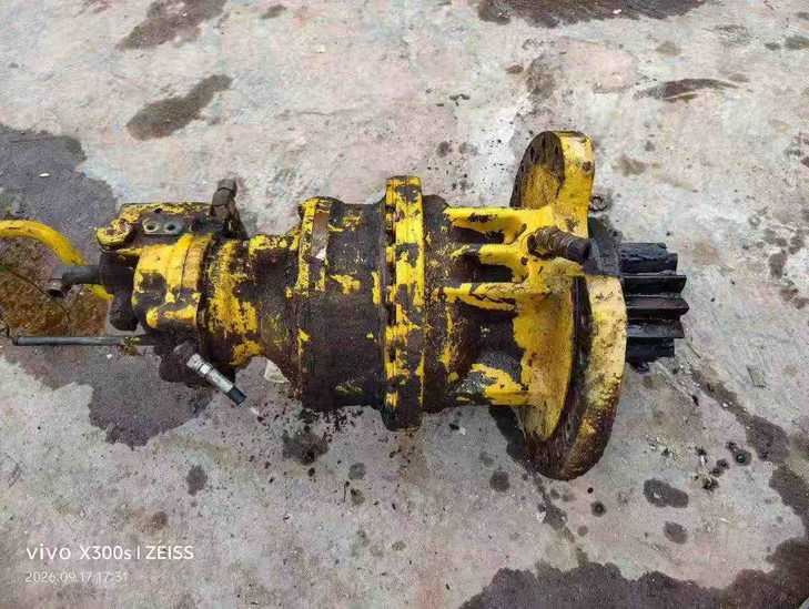 Buy Komatsu PC220-8 Used Excavator / 1