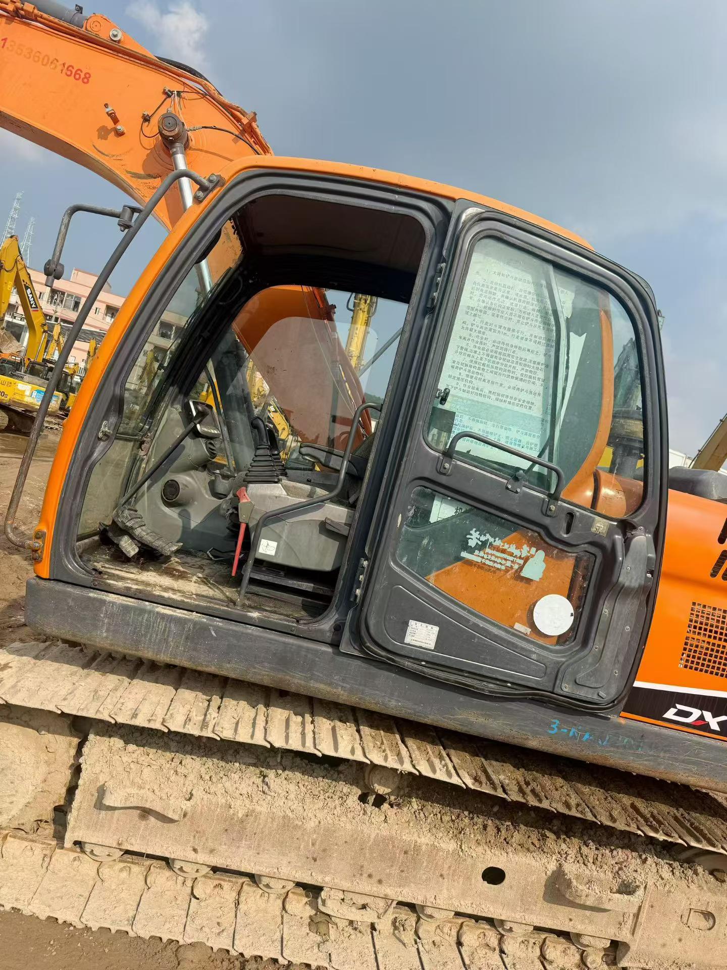 Buy Doosan S130W-3 Used Excavator / 4