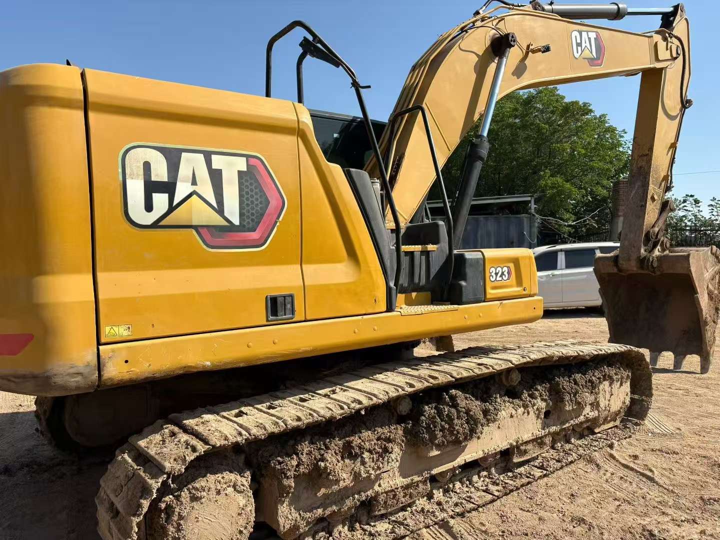 Buy Caterpillar 323 Used Excavator / 3