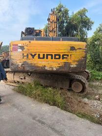 Buy Hyundai R225-7 Used Excavator / 2 Buy Hyundai R225-7 Used Excavator / 2