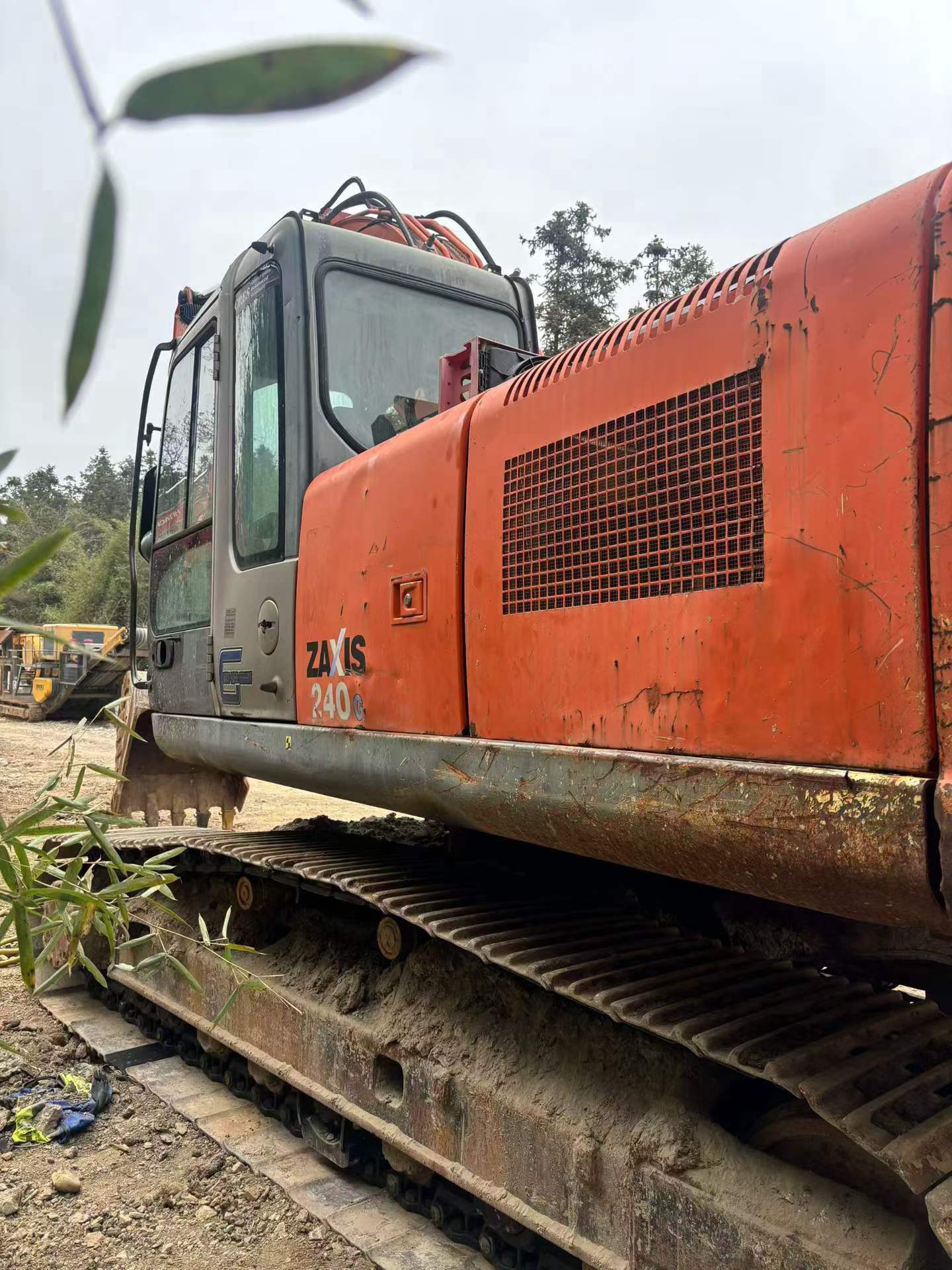Buy Hitachi ZX240-3G Used Excavator / 2