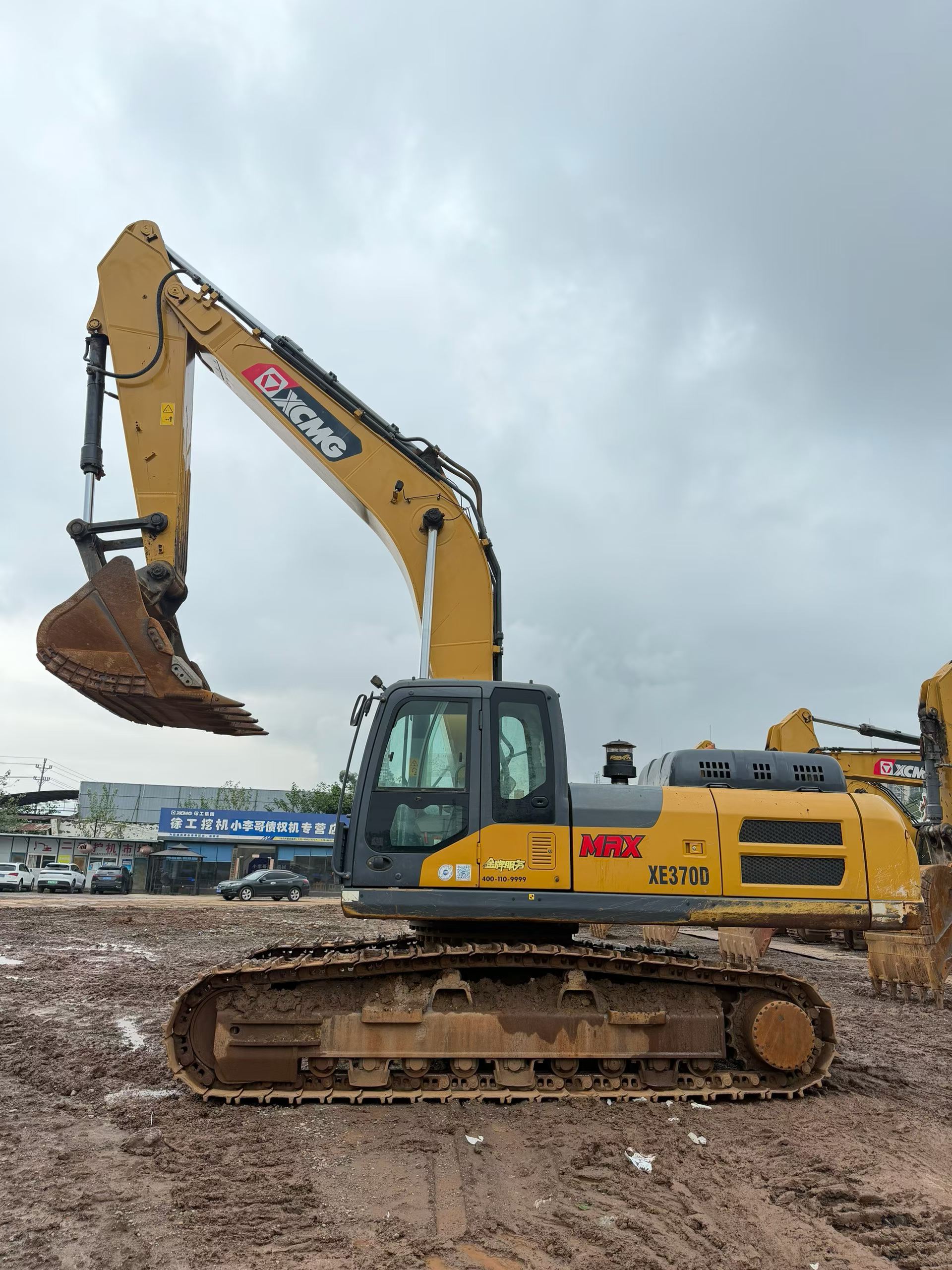 Buy XCMG XE370D Used Excavator / 2