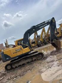 Compre Escavadeira Volvo EC140 Usada / 4 Compre Escavadeira Volvo EC140 Usada / 4