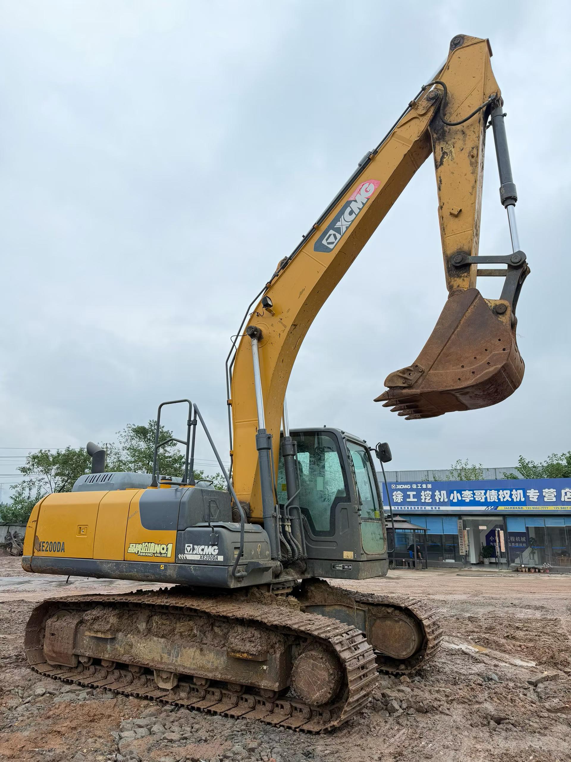 Buy XCMG XE200DA Used Excavator / 4