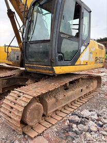 Buy Sumitomo SH200A5 Used Excavator / 2 Buy Sumitomo SH200A5 Used Excavator / 2