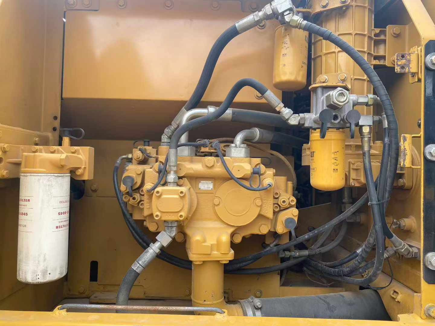 Buy Caterpillar 320D Used Excavator / 9