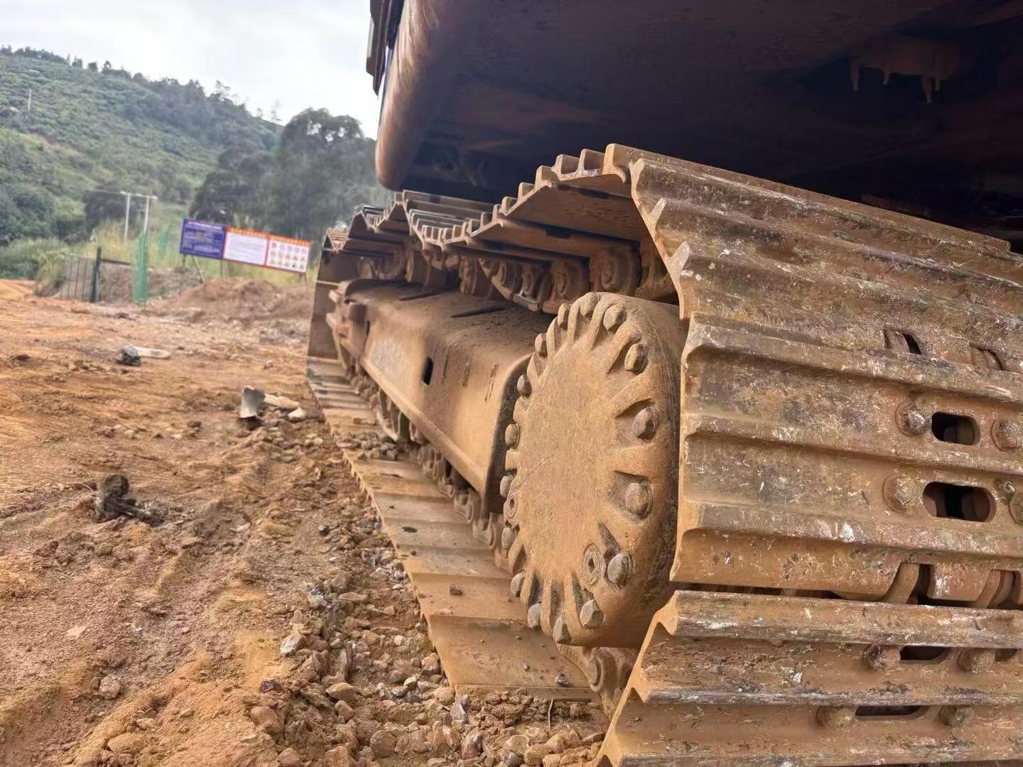Buy Caterpillar 320D Used Excavator / 2
