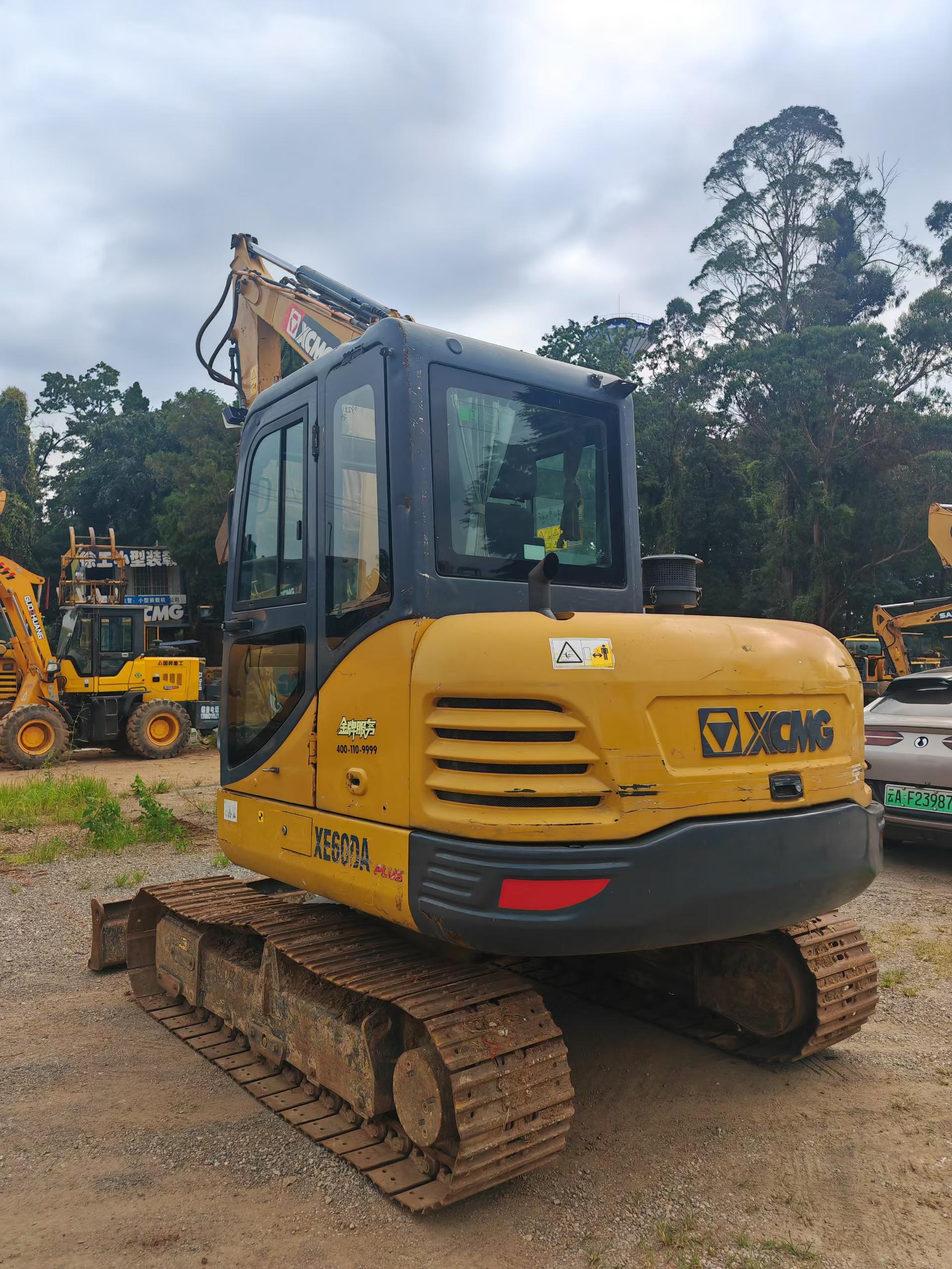 Buy XCMG XE60 Used Excavator / 6