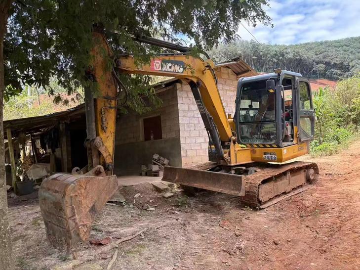 Buy XCMG XE60 Used Excavator / 1