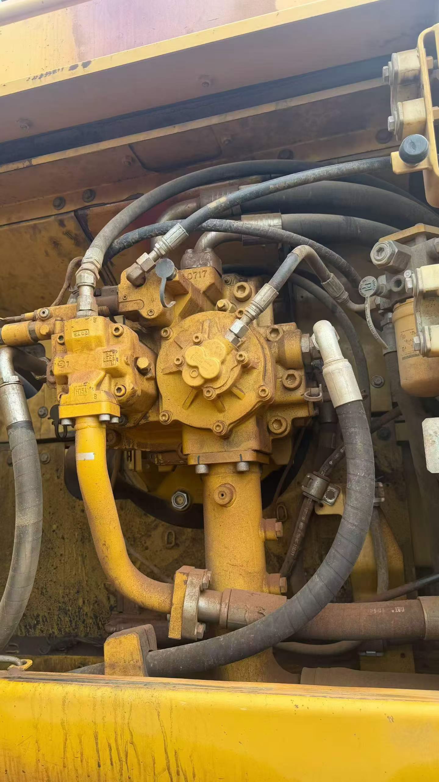 Buy Caterpillar 349E Used Excavator / 8