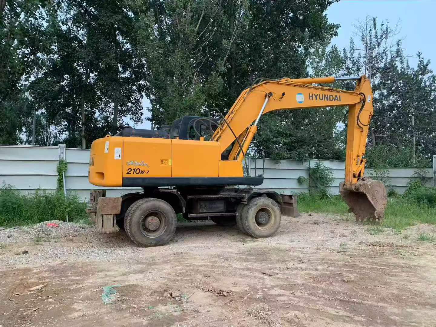 Compre Excavadora Hyundai R210-7 Usada / 4