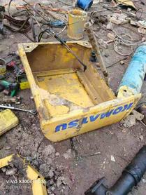 Buy Komatsu PC220-8 Used Excavator / 2 Buy Komatsu PC220-8 Used Excavator / 2