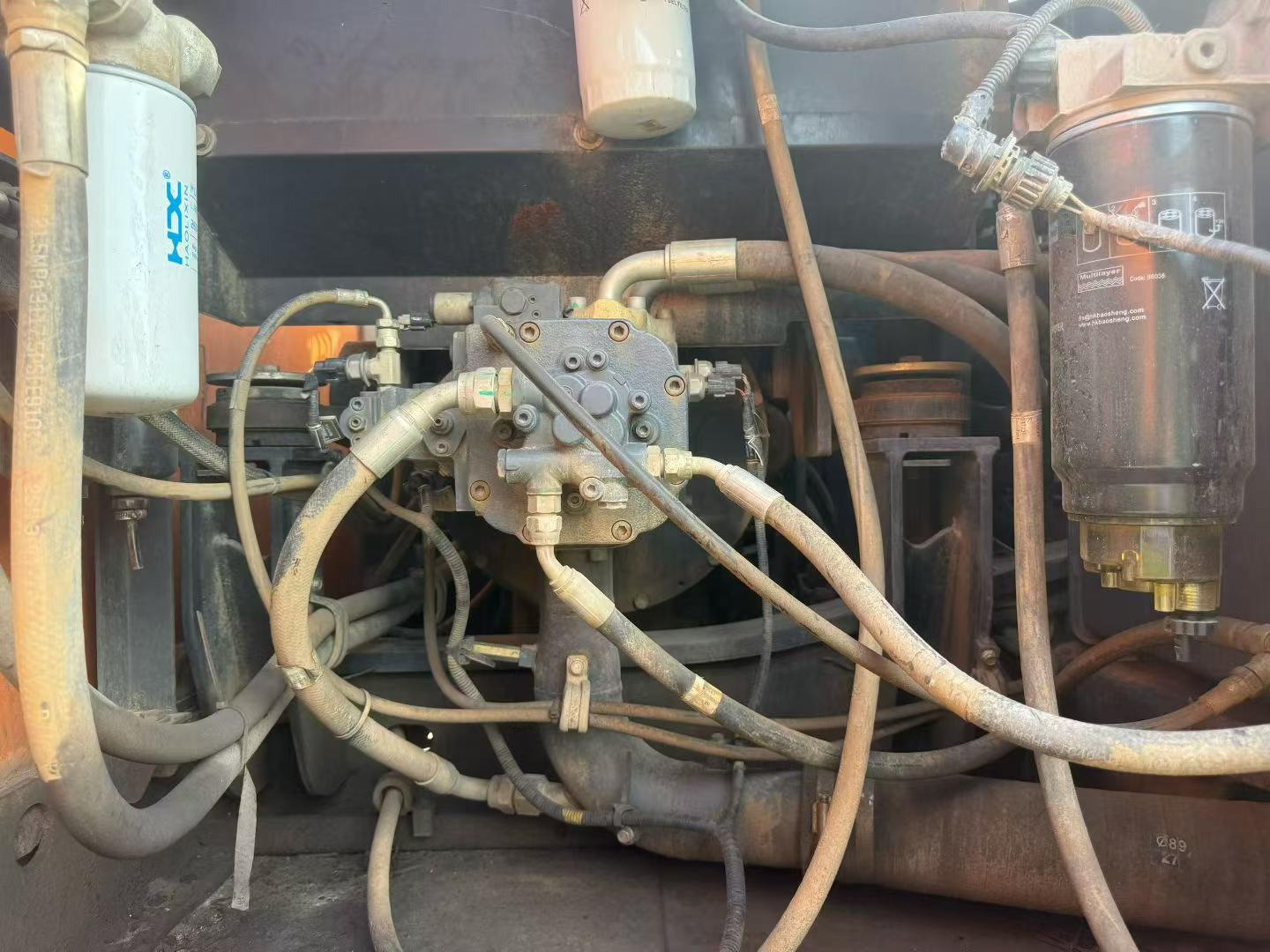 Buy Doosan DH200-3 Used Excavator / 3