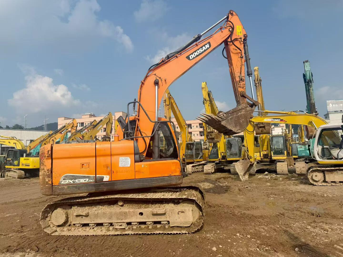 Buy Doosan S130W-3 Used Excavator / 3