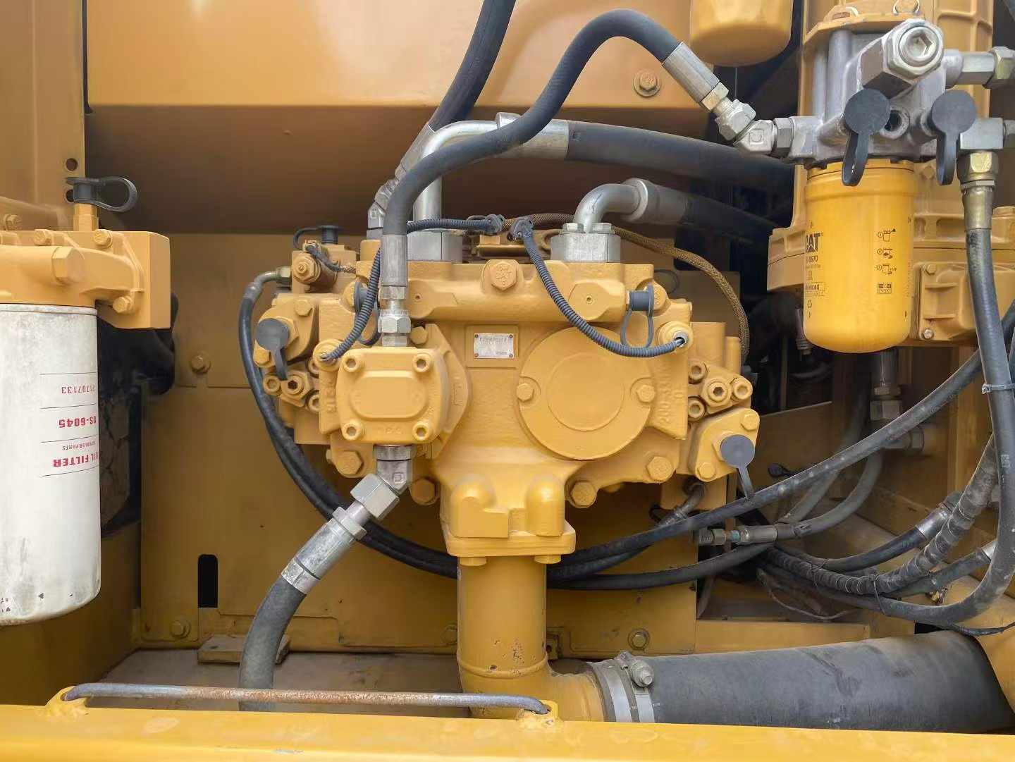 Buy Caterpillar 320D Used Excavator / 8